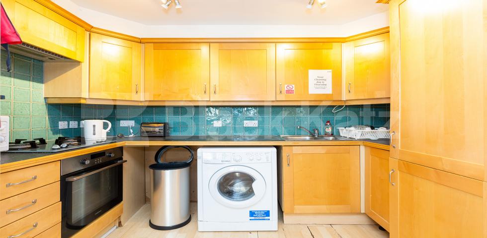 			NEW INSTRUCTION!, 2 Bedroom, 1 bath, 1 reception Flat			 Bakers Row, CLERKENWELL / FARRINGDON